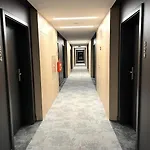 Przy Placu Wolnosci بوزنان