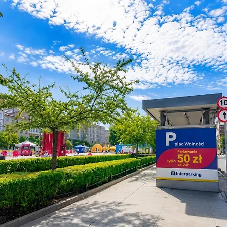 Przy Placu Wolnosci Apartment